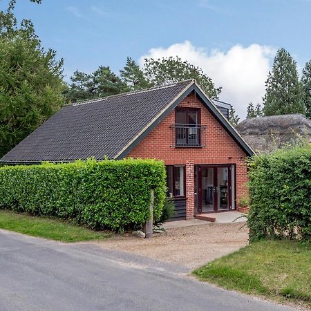 Hilley Holey Villa Horning Bagian luar foto