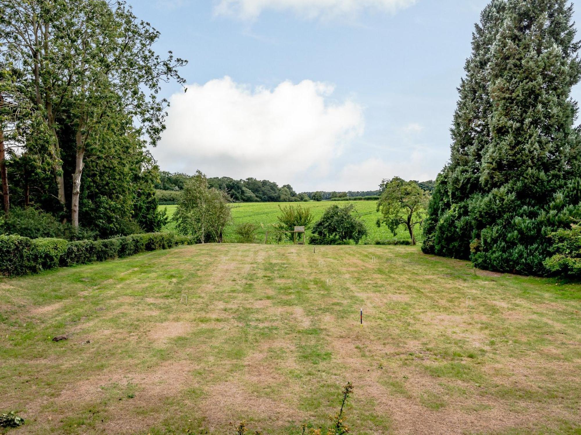 Hilley Holey Villa Horning Bagian luar foto